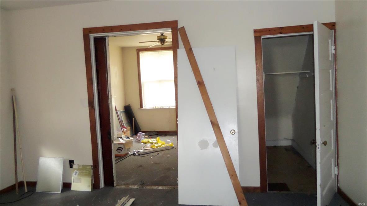 South St Louis Suburb - Residential Income