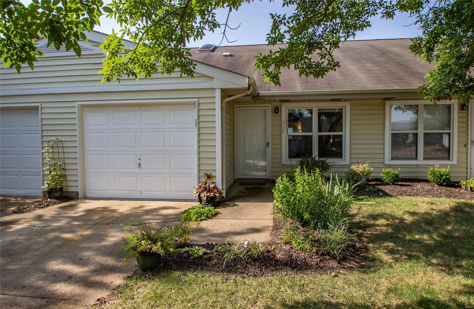 Searching for single level living? This is the one! Easy access to garage, front entry, rear patio and entire home. The generous living room and dining room area open to the kitchen. Lots of light from the front & rear windows, patio door and kitchen skylight. Master bedroom provides lots of storage space. The concrete patio opens the the perfectly sized, fenced yard and garden/flower beds. Cozy, yet spacious is a great way to think of this home. Quick access to shopping, dining and major highways, yet located on a quiet street. See it before it's gone!