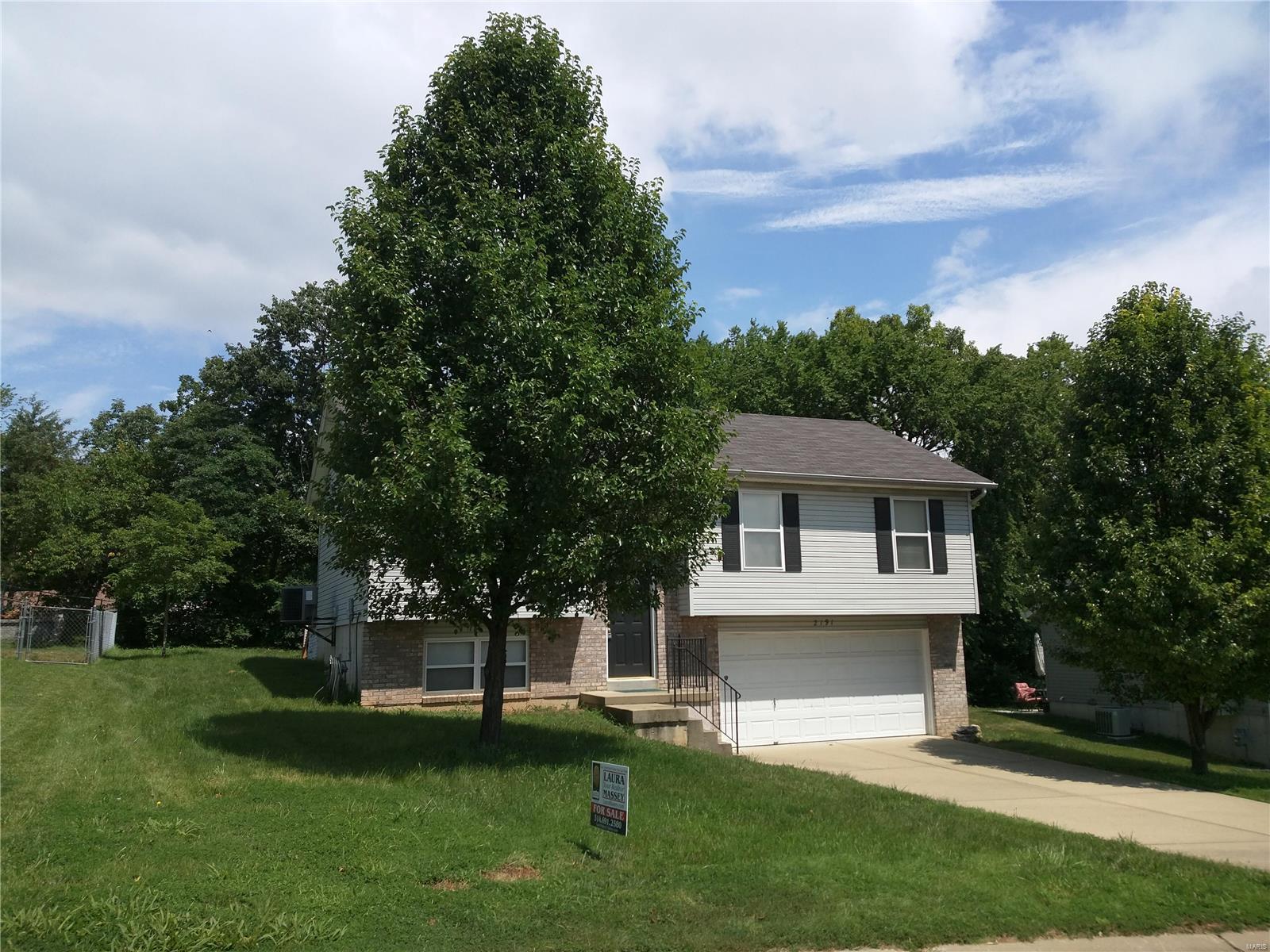 Move in ready & wired for Sound! You'll enjoy a tour thru this sunny and well kept home! Vaulted ceilings & and spacious rooms. Sliding doors open to back deck. Lower level has recreation room and full bath. Open Saturday June 23rd from 10-2