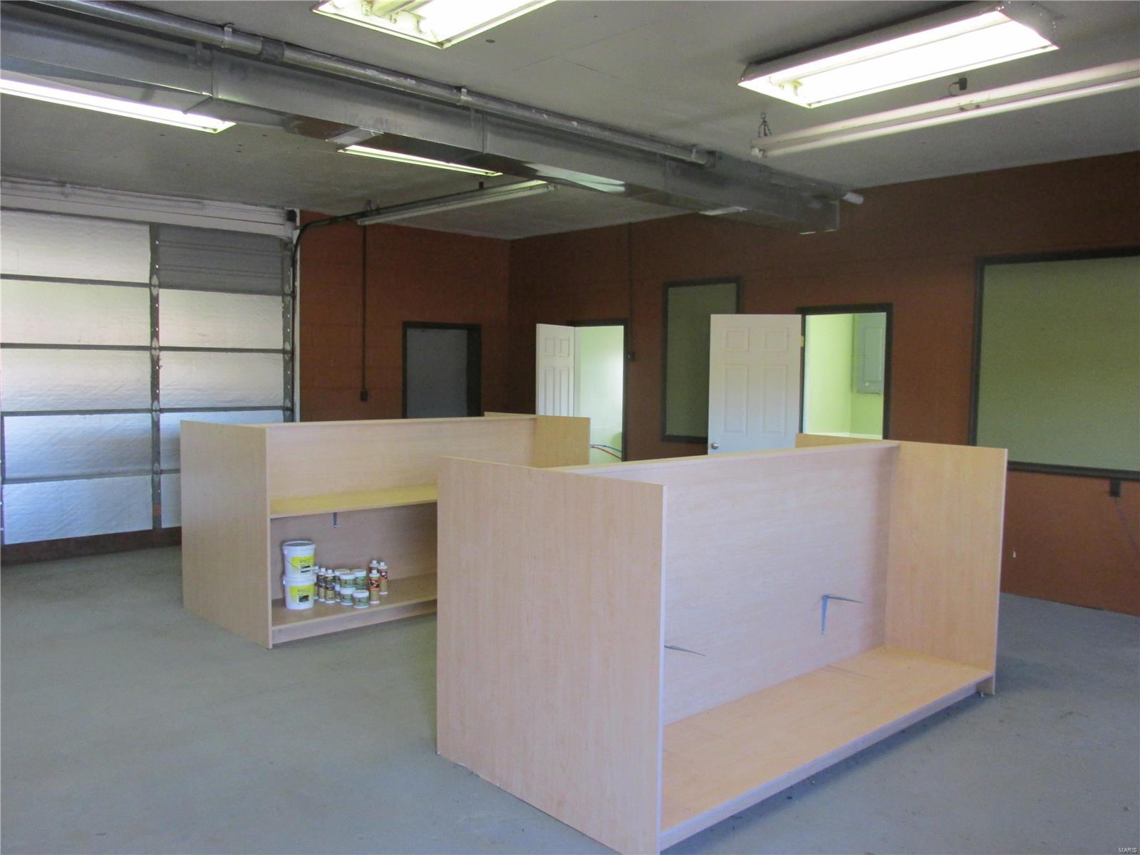 NON SUBDIVISION - Commercial Lease