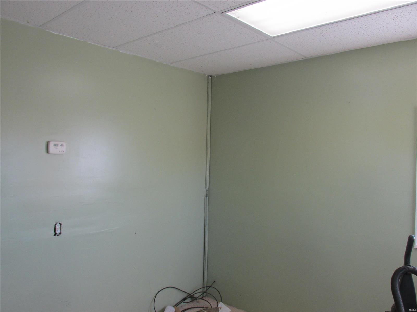 NON SUBDIVISION - Commercial Lease