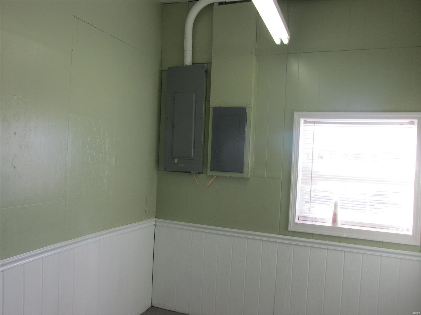 NON SUBDIVISION - Commercial Lease