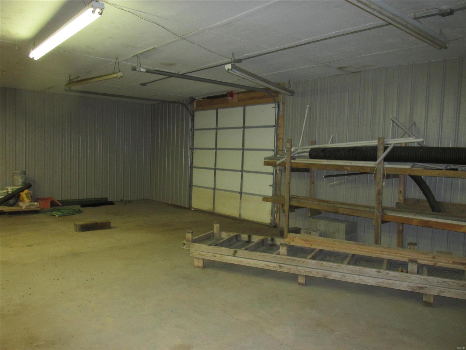 NON SUBDIVISION - Commercial Lease