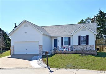 You don't want to miss this darling RANCH HOME, conveniently located off Seckman Road on a CUL-DE-SAC. This home features open concept living with over 2500 SQ FT OF TOTAL LIVING AREA. The Great rm flows seamlessly through the updated Kitchen/Breakfast rms with ample cabinet space & a large kitchen island. 3 bedrms, main floor laundry, and an open staircase to the beautifully finished HUGE LL complete the first floor.. Newer laminate flooring runs throughout the family rm and secondary bedrms. Master suite features brand new carpet, walk in closet and a full bath. Step down into the FINISHED LOOK-OUT LOWER LEVEL which includes a family/theater rm, rec rm, wet bar, play room/office, sleeping area and room for storage. Beautifully landscaped with a large new concrete front porch area overlooking the quiet Cud-de Sac. RECENT UPDATES INCLUDE NEW ARCHITECTURAL ROOF, NEW VINYL SIDING, NEW FASCIA, SOFFIT, NEWLY PAINTED, SOME NEW FLOORING. This is a must see and is move in ready.