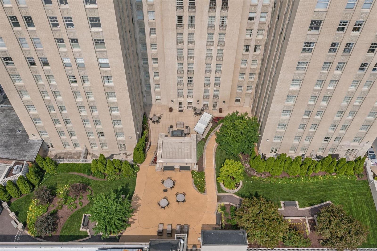 Park Plaza Residential Condo - Residential