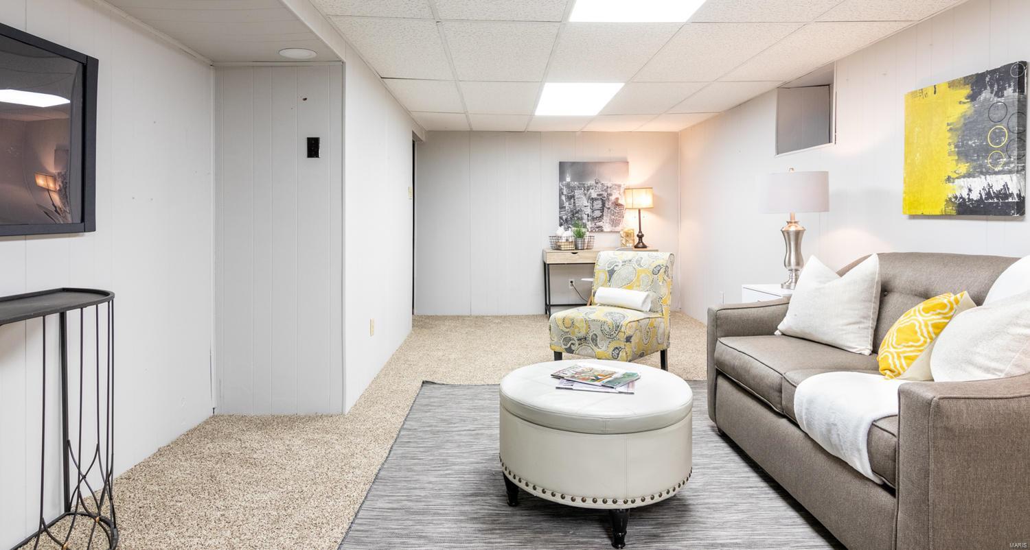 Travillas James C Southhampton Add - Residential