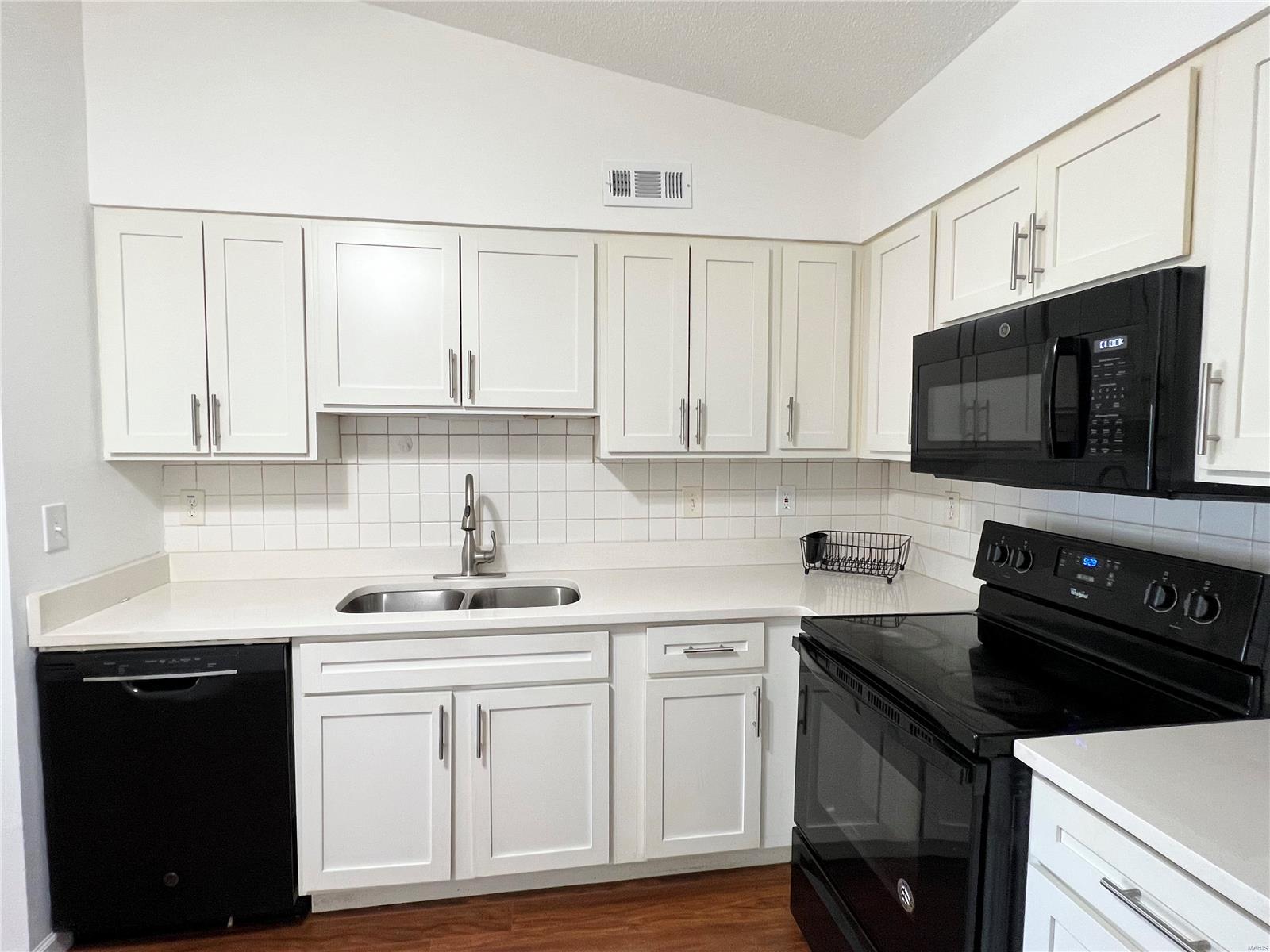 Berview Condo 11 - Residential