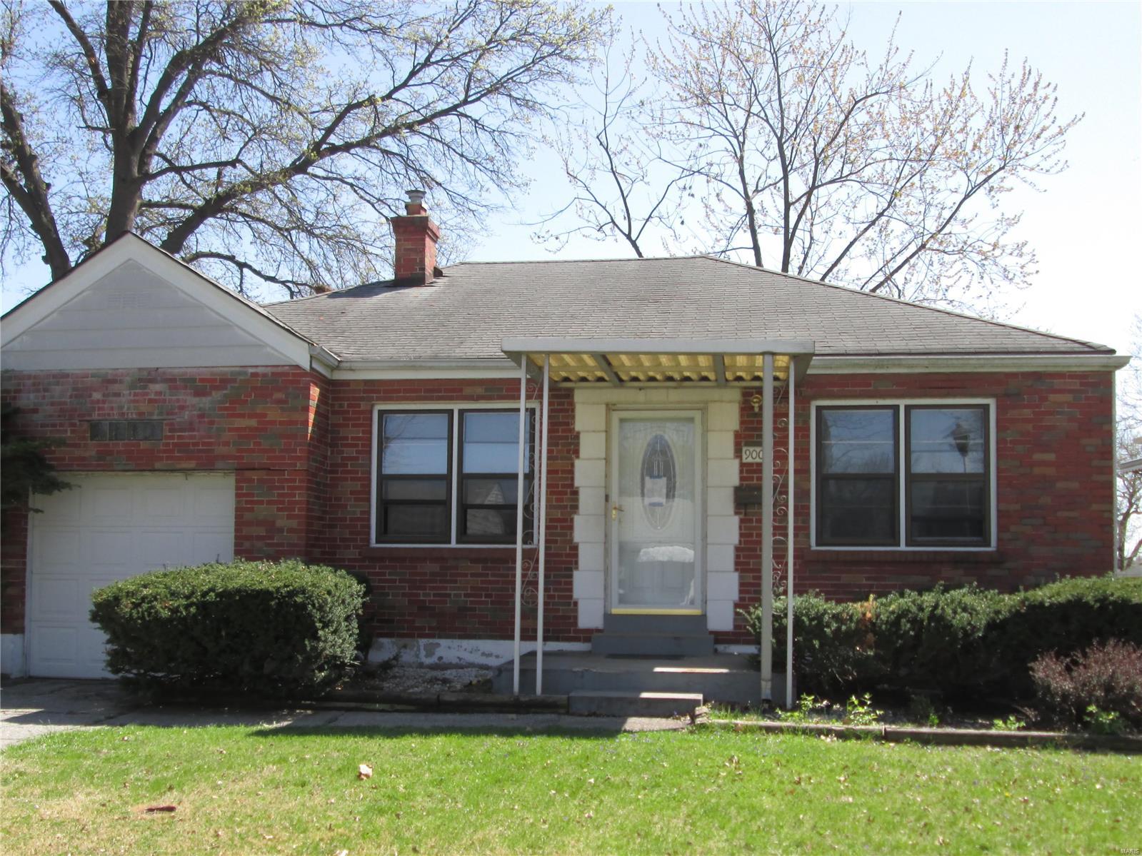 Cute 2 Bedroom Bungalow single family home. Close to shopping, public transportation, entertainment, parks and much more. Make your offer soon. This one will go fast!  Property sold as is. Seller to provide no inspections, repairs or warranties. Cash only offers.