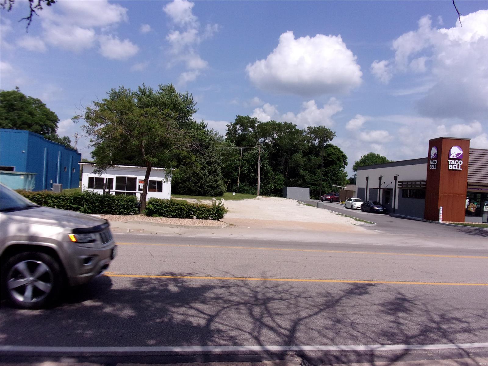 Join Cuba's progressive development.  High traffic count on main artery of Cuba. Adjoins newly built Taco Bell Restaurant. One lot fronts Franklin with one directly behind and the 3rd adjoins to the North. Location: City, High Traffic