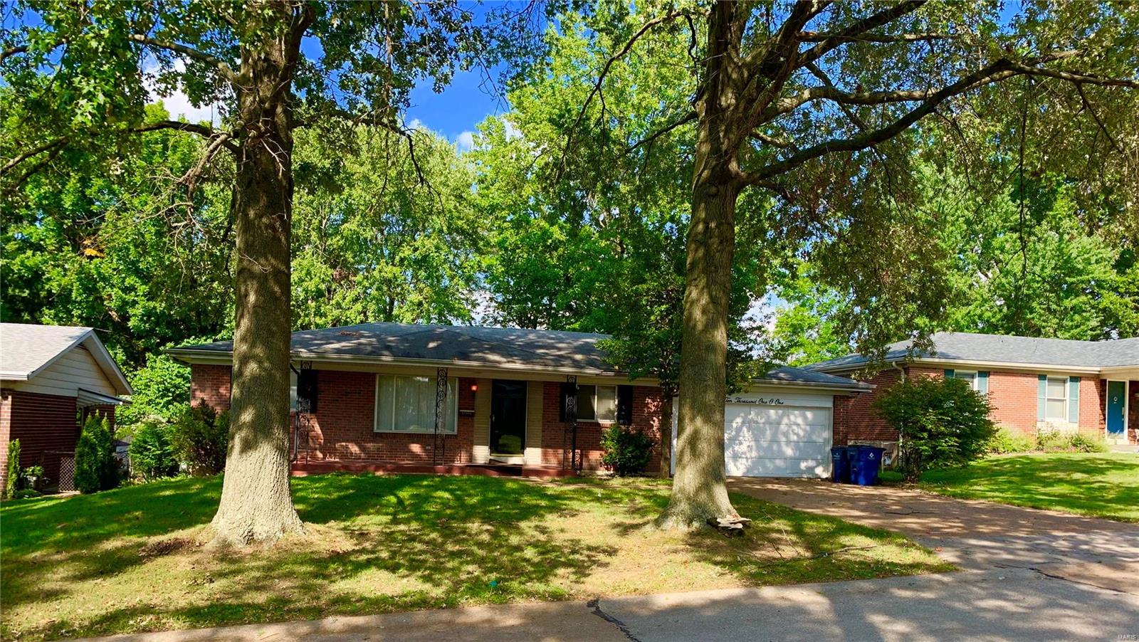 This all-brick Ranch style home with 3 bedrooms, 2 baths and over 1500 square feet of living space in the highly acclaimed Lindbergh School District is a must see! Situated on a great lot with mature trees. Eat-in kitchen features lots of cabinets and counter space, double oven, electric cook-top, and more. The master bedroom suite has a good sized closet and en-suite full bathroom. Down the hall are 2 more guest bedrooms plus a second full bath. Additional features include: 2-car-garage, unfinished basement, and more! **Home to be Sold AS-IS**