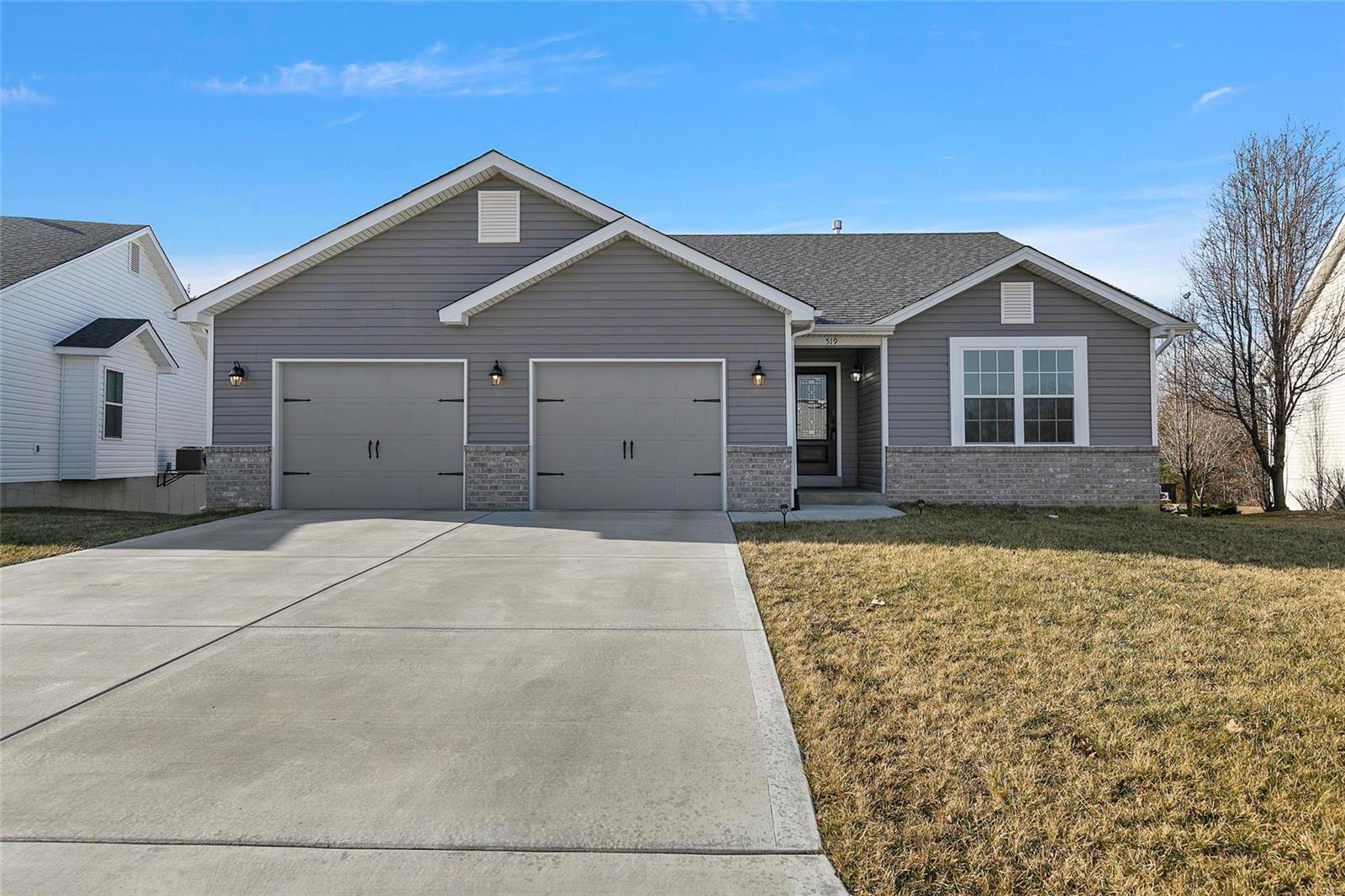 Look at this Beautiful 3BDR/2BTH Home with 2 Car Oversized Garage —Walkout with Patio! EXTRA LARGE LOT THAT BACKS TO
TREES/WOODS!! Vaulted Great room and Master bedroom -- 1350 SQ FT.
KITCHEN HAS CENTER ISLAND W/ GRANITE COUNTEROPS!! ALL BLACK HARDWARE, PLUMBING
AND LIGHTING FIXTURES, BARN DOORS IN MASTERBEDROOM & KITCHEN/LDRY, - FULL BASEMENT READY TO FINISH. RIVERSIDE PANEL DOORS, WAVE STYLE ADULT HEIGHT VANITIES, MAIN FLOOR LAUNDRY, Engineered Wood Flooring
Foyer, Ceramic Tile Master Bathroom, Double Bowl Vanity. LUXURY MASTERBATH
WITH LARGE WALK IN SHOWER WITH CENTER SHOWER HEAD AND TILE SURROUND, WALK IN CLOSET IN
MASTER. ENCLOSED SOFFITS AND FASCIA. MAKE AN APPOINTMENT TODAY BEFORE ITS GONE!