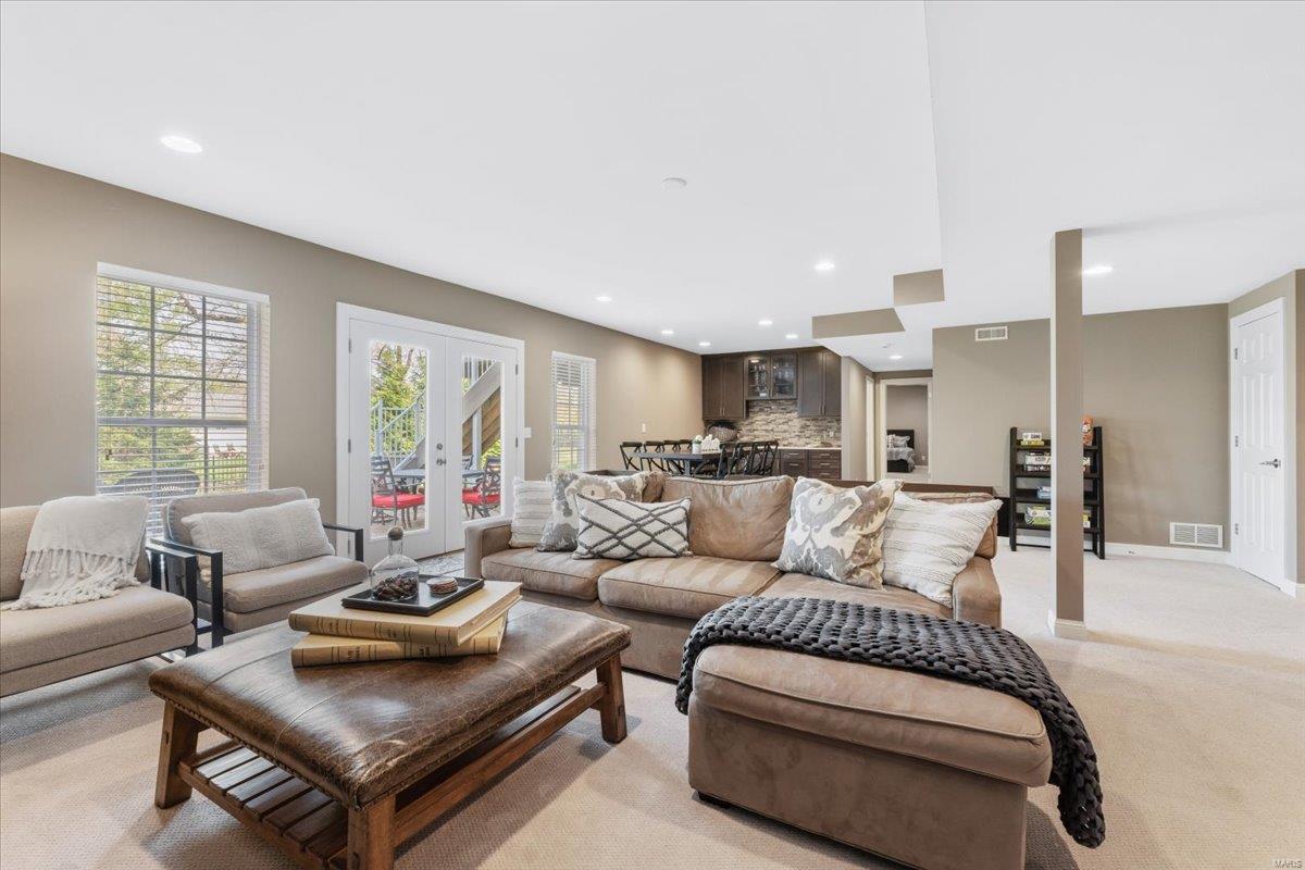 Schoettler Manor - Residential