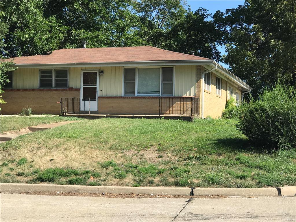 Are you looking for equity then you don't want to pass this one by. Home is to be sold *as-is* in the current and present condition the sellers will do no repairs or inspections.  Conveniently located near major highways, shopping, and restaurants! Look at all the new growth in the area and bring your vision and tools to make this one yours!