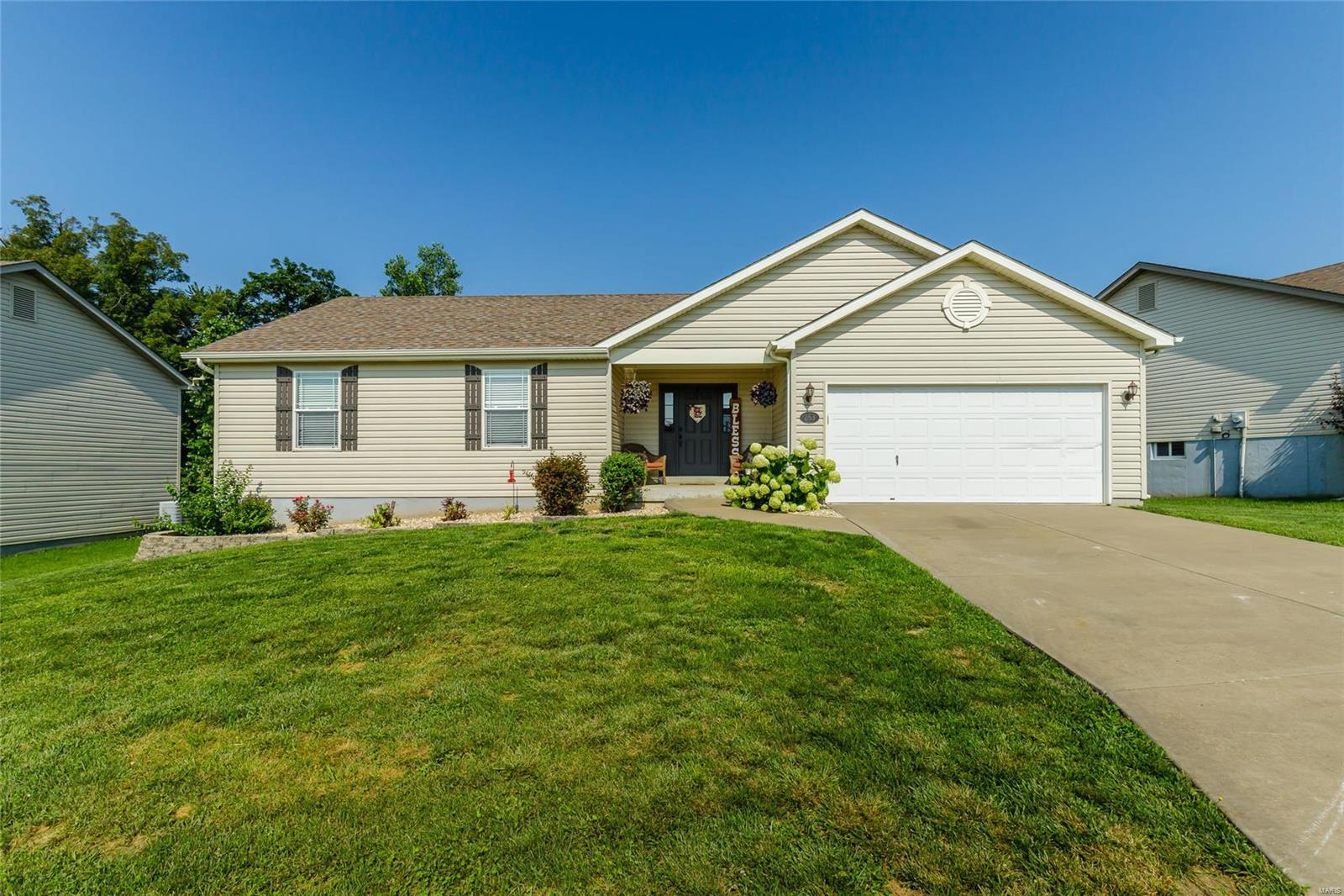 Back on Market, no fault of Seller - Appraised for $200,000! Awesome ranch home w/4 bedrooms in awesome unincorporated area of Moscow Mills, just off Hwy P/Hwy 61! Well maintained and ready for a new family! Large vaulted Great Rm w/ceiling fan, open to beautiful kitchen/breakfast area w/hardwood floors, granite counters, staggered maple cabinets w/crown molding, stainless appl incl smooth top stove & built in microwave + pantry! Large breakfast area walks out to spacious patio overlooking great backyard! Great rm, hall & all main floor bdrms offer laminate floors. Vaulted master suite offers ceiling fan, WIC & full bath w/lg shower, adult ht vanity w/seating area & linen closet! 2 addl bdrms/full bath on main level + main floor laundry! Lower level offers lg 4th bdrm w/egress window, closet & built in shelving! Tons more space & rough in bath for finish! Oil rubbed bronze hdwe, 2 panel doors, 2" blinds, custom decorative wood valances + backpack/coat hook display! HSA warranty