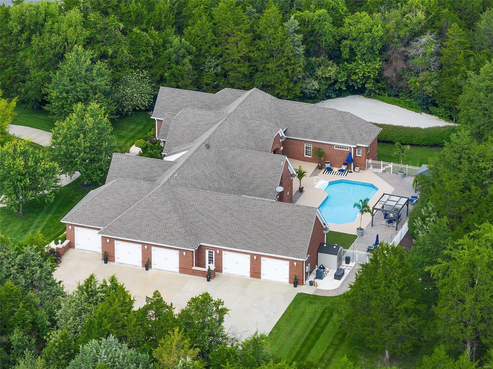 Cedar Pointe - Residential