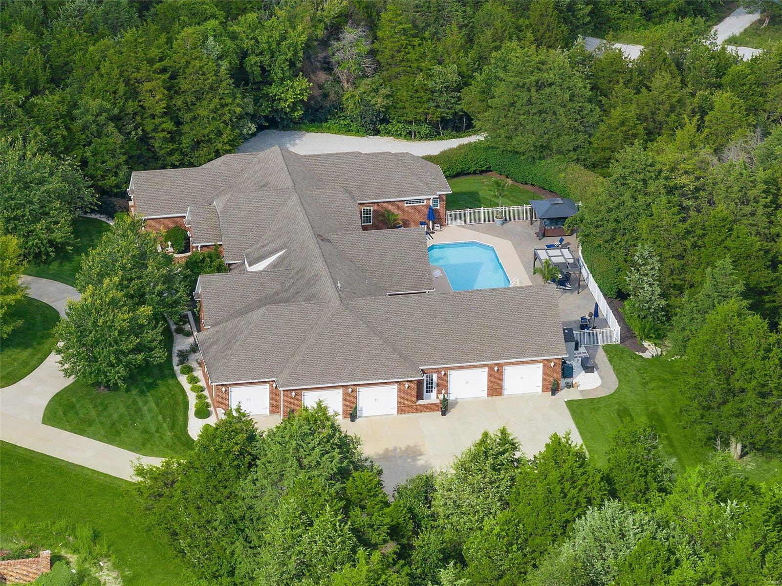 Cedar Pointe - Residential