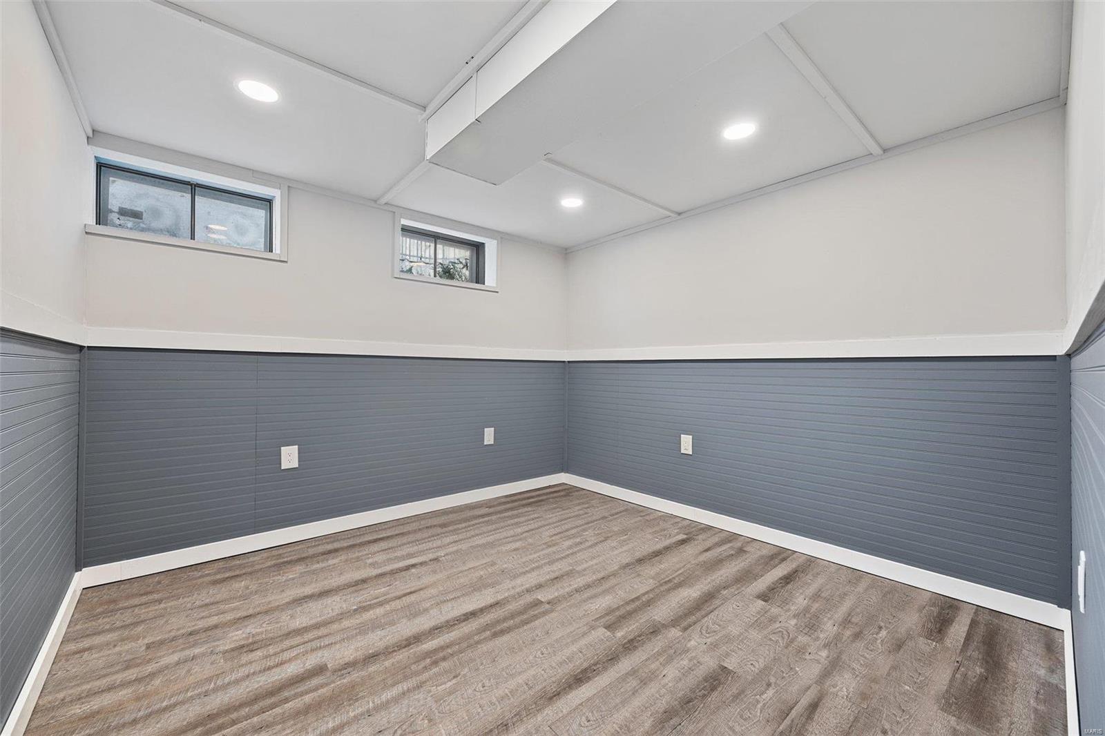 Royal Oaks - Residential