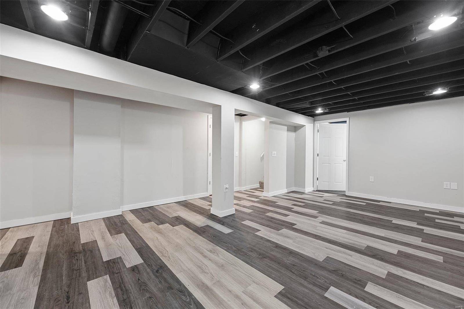 Royal Oaks - Residential