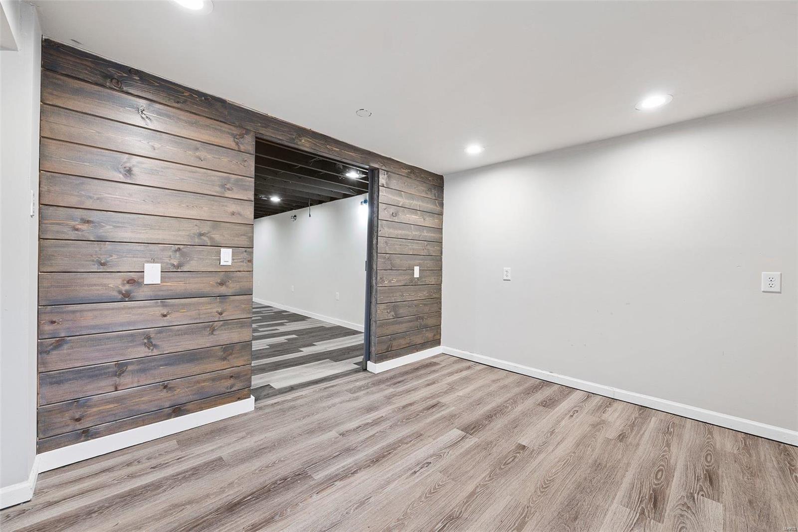 Royal Oaks - Residential