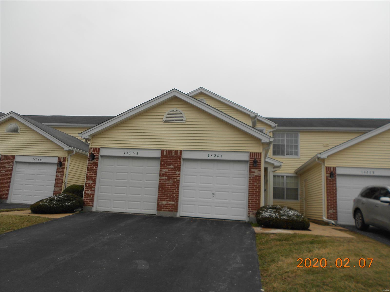 Nice 2 bed 2 bath condo with 1 car garage. Submit offer on SPECIAL SALES CONTRACT with proof of funds or pre approval. Earnest money is $1000 or 3% which ever is greater. Property is being sold AS IS condition. SpecialListingConditions: Foreclosure Location: Suburban