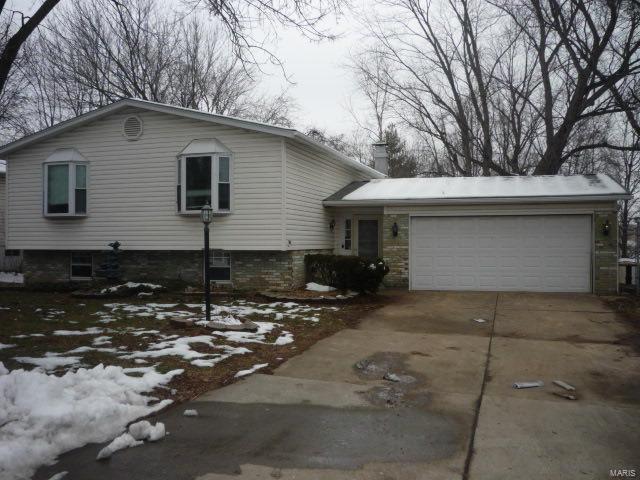 Spacious home with fenced in backyard and brand new deck.  Property is being sold as-is. *** Freddie Mac First Look Initiative: Owner occupied offers first 20 days in MLS thru 02/10/2019 . Owner occupied affidavit required (see attached). Special addendums after acceptance- min. $1000 earnest money in form of cashiers check payable to Listing Co. along w/ prequal/proof of funds required with all offers. “ Seller will not complete any repairs to the subject property, either lender or buyer requested. The property is sold in AS IS condition” Must be receipt of signed hold harmless by buyer and agent before agent is allowed to show.  Hold harmless attached in MLS. 
Show Inst: 
Appt. through MLS, By Appointment Only, Supra