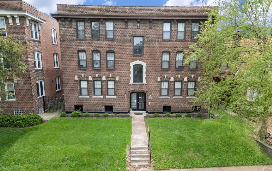 Flagship building near Wash U, Forest Park and Clayton.  Six fully renovated 3 Bedroom /2 Full Bathroom apartments with newer roof and updated electrical, plumbing and HVAC.  Large sun-lit apartments featuring open updated kitchens with granite countertops and stainless appliances.  Two renovated bathrooms with tile floors, tile shower surrounds and newer vanities.  All apartments have laundry in-unit.  Off street parking and classic architecture make this building highly desired.  Walking distance from Wash U, the University City Loop, and local grocery stores and restaurants.

Owner is a licensed Missouri broker.