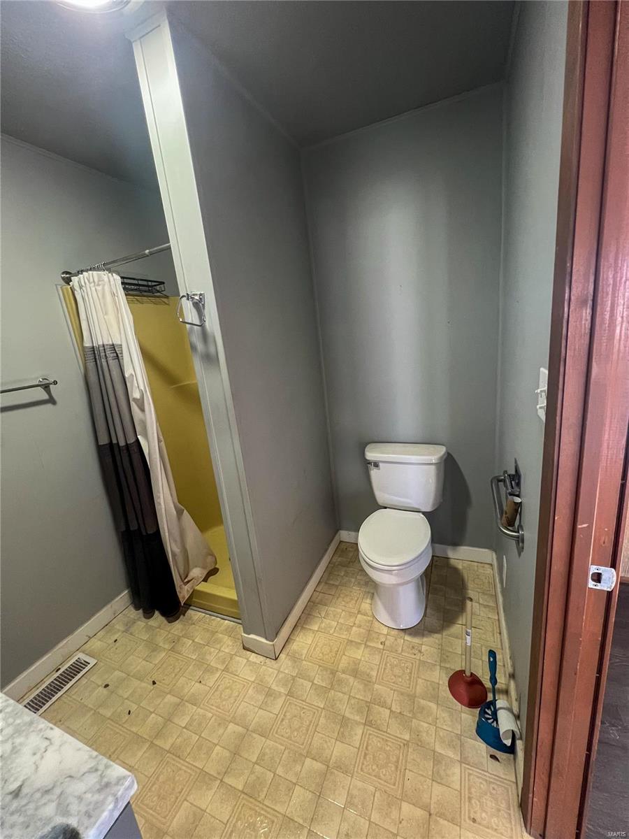 Claytons E Acres - Residential