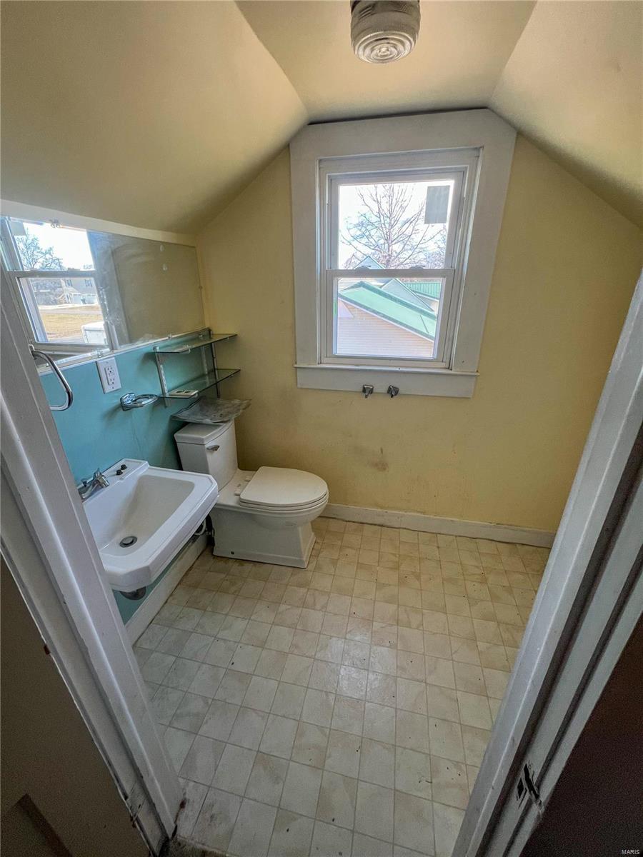 Claytons E Acres - Residential