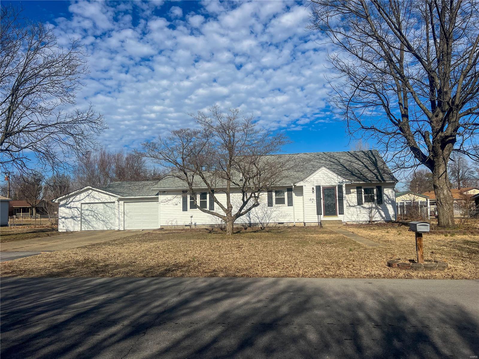 Claytons E Acres - Residential