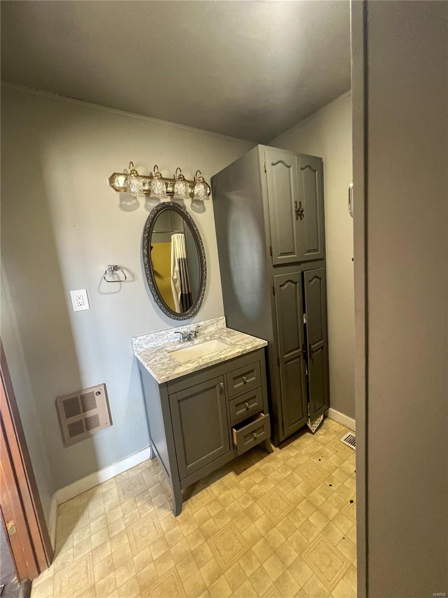 Claytons E Acres - Residential