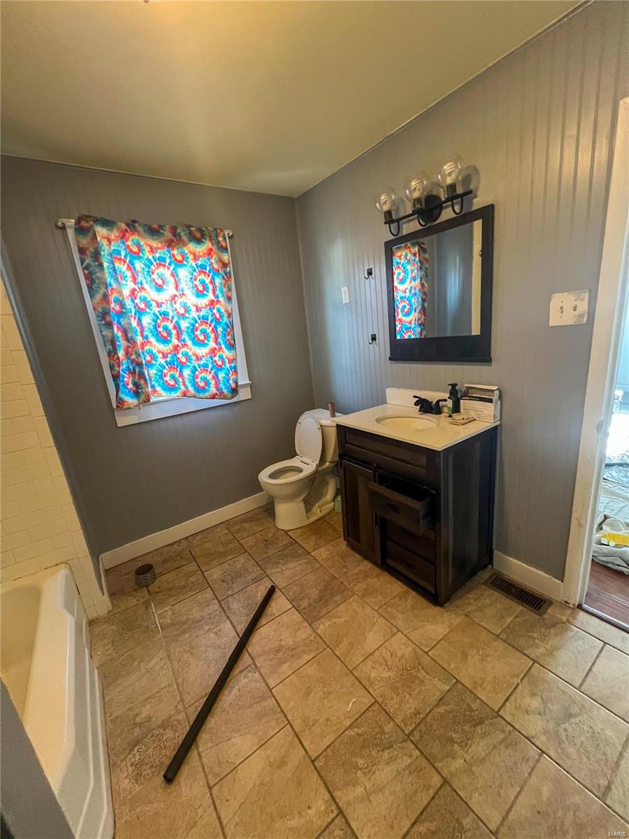 Claytons E Acres - Residential