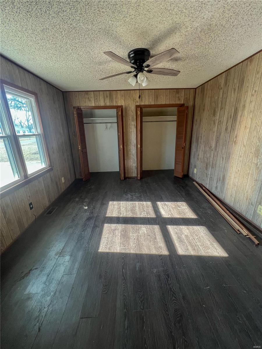 Claytons E Acres - Residential