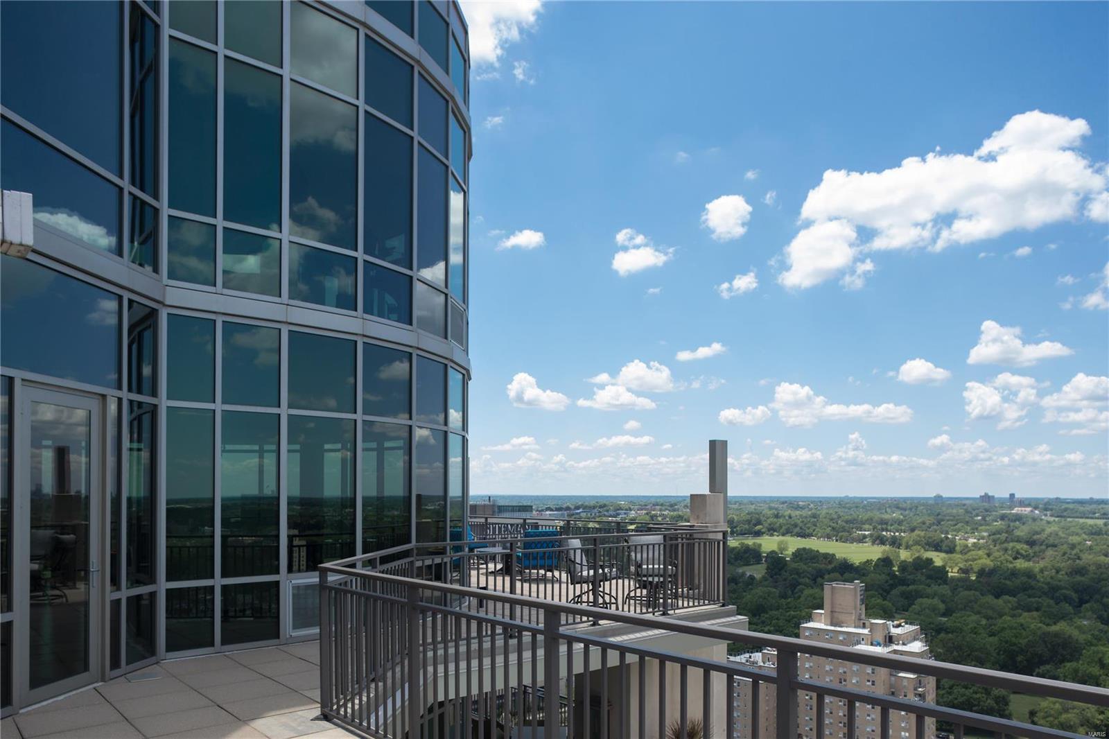 Park East Tower - Residential