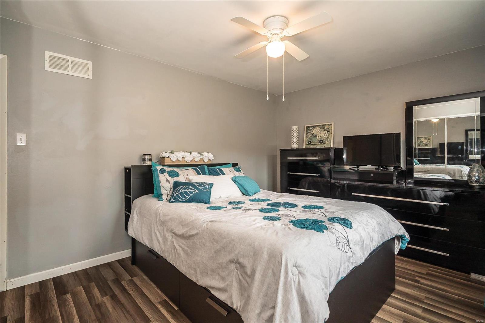 Laura Hills Add - Residential