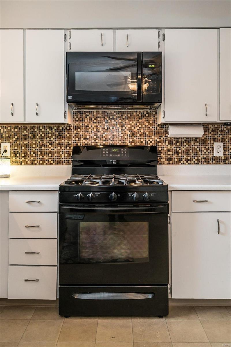 Laura Hills Add - Residential
