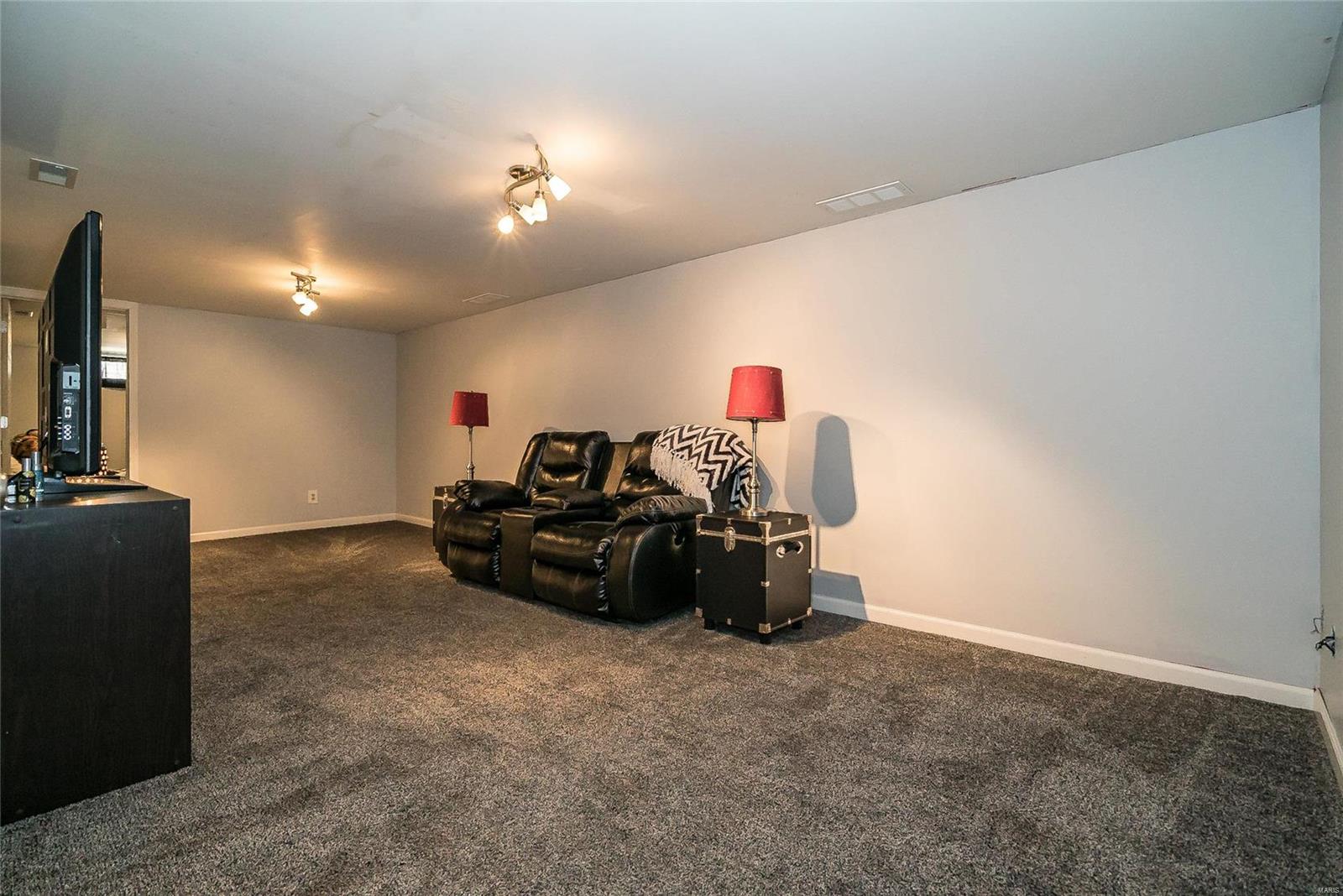 Laura Hills Add - Residential