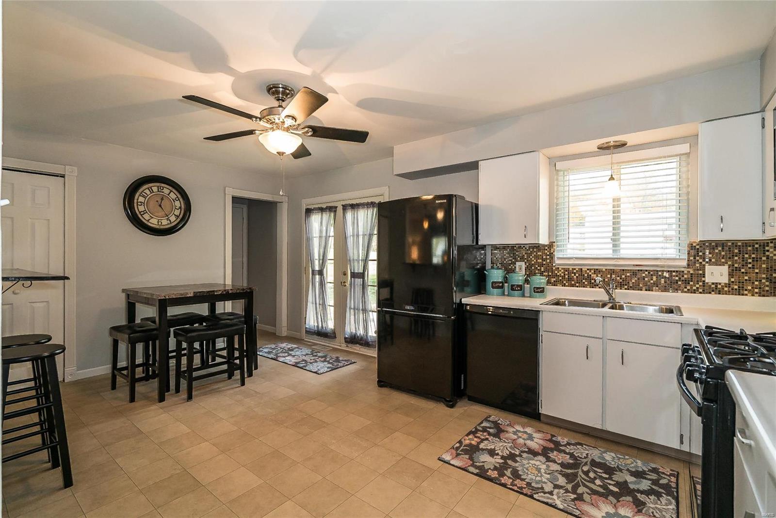 Laura Hills Add - Residential