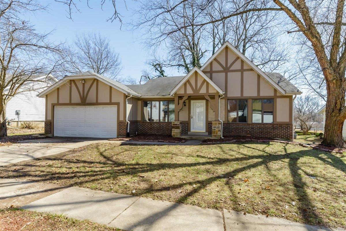 Sprawling Updated Ranch!! In Great Location....Sought After Riverwood Trails Subdivision!! Includes finished basement with TWO additional bedrooms / Large Rec/Area / Bathroom / 2 large storage areas/ or One Huge MANCAVE TONS OF LIVING SPACE!! Large Master Bedroom with beautifully updated full bath / 2 dbl closets / Anderson windows all throughout!! / Updated Light/Fan Fixtures / Spacious Eat in Kitchen / 42" cabinets / matching S/S  Appliances / Ceramic floor / All Bathrooms have been Professionally updated with adult height vanities / ceramic floors / Fireplace in Great Room. Nice outside sitting with patio and level backyard. Very Well cared for Subdivision / sidewalks for walkers/joggers and a Wonderful park for the kids! Great for commute easy access to Hiways. Lots of Shopping and Restaurants nearby!