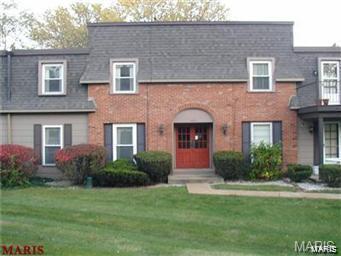 *** THREE Bedroom/ 2 FULL Bath/1Car Garage One Story Condo Unit ***


Rental property for the past SEVEN Years.  Last tenant of 4 years for $1000/month.  

** Seller is Licensed Broker in the State of Missouri ** 

** Needs some TLC ** Sold "AS IS"  Seller to provide no warranties, no inspections and no repairs. ** Location: Upper Level