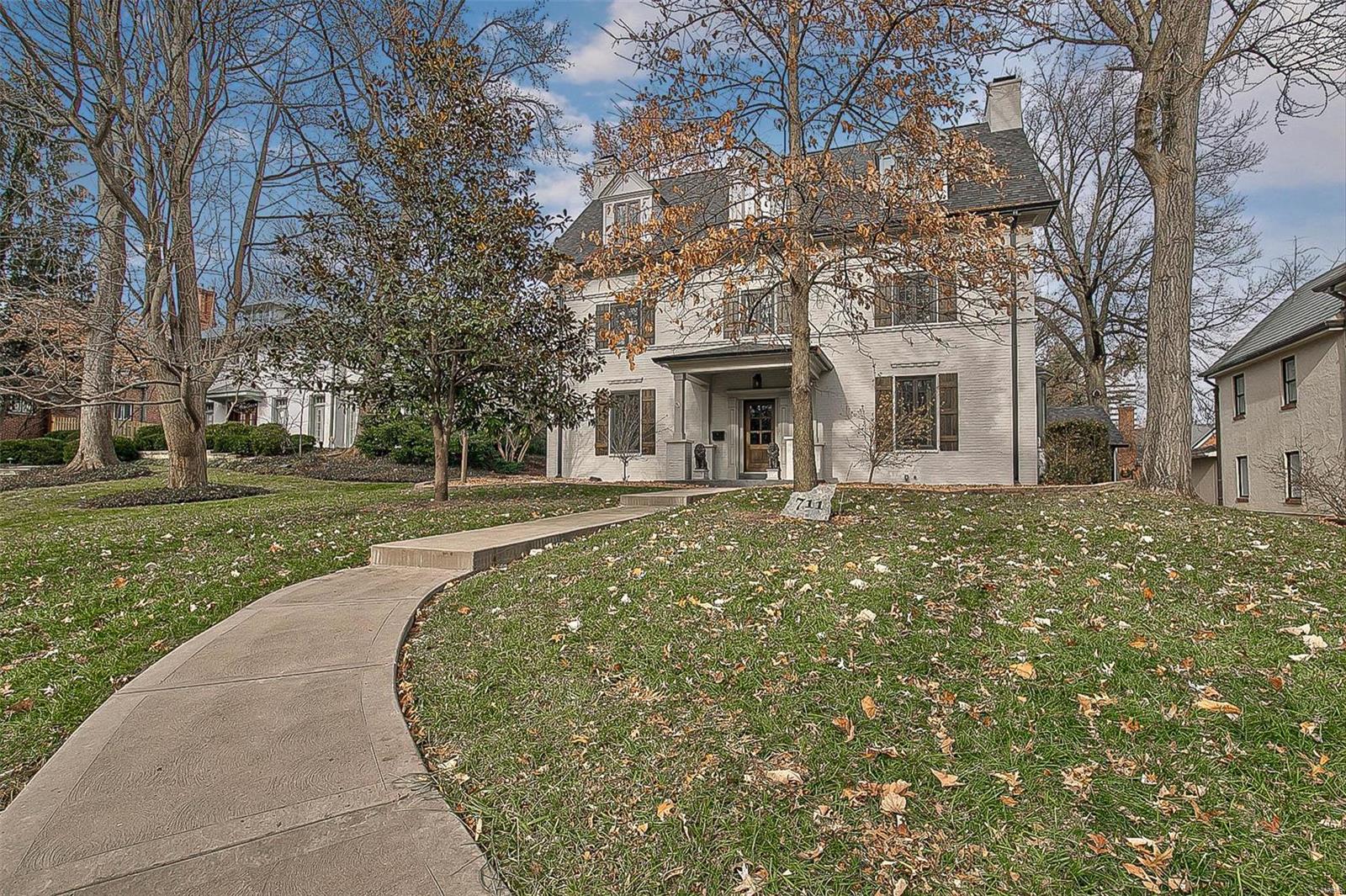 Country Club Place - "Polo" - Residential