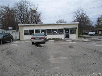 GREAT BUSINESS OPPORTUNITY!!! Great Location with high traffic volume. Seller is offering both Laundromat and Car Wash. Laundromat is full service. Parcel ID#14-07-26-001-038-001.030. Lot 69x88 0.14 acres. Car wash has four auto/truck wash (self service) concrete 8" reinforced, 1 story, Built, 1960. HAVC - Roof.  Automatic Auto/Truck Wash (Drive-Thru), Concrete block, 1 story, Built in 1999, 880 sq. ft.. Parcel ID 14-07-26-001-038-001.000.  Lot 120x145 0.40 acres. Location: City, Corner Location, High Traffic