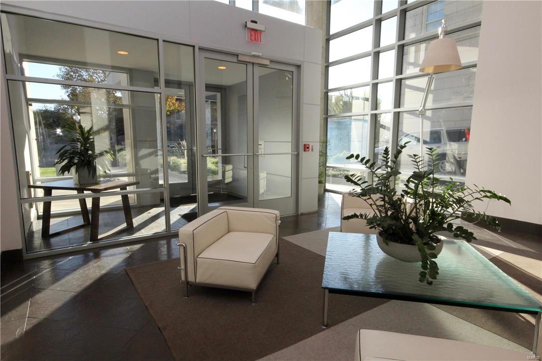 4545 Lindell Blvd Condominium - Residential