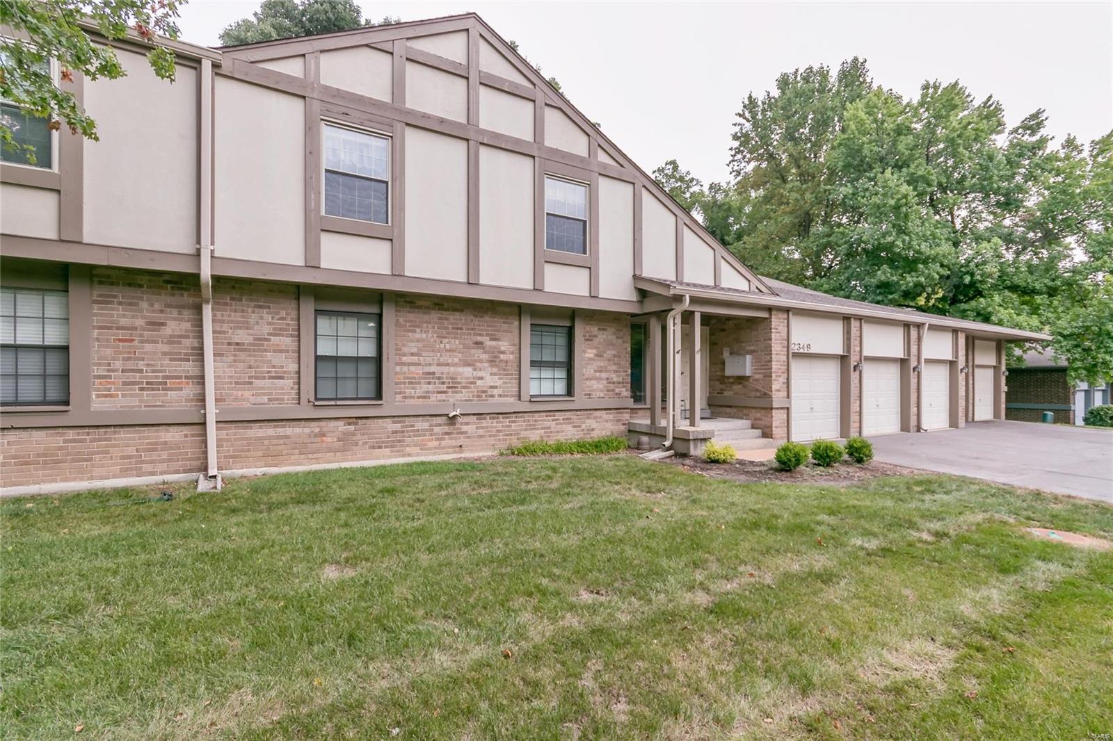 Rare Opportunity for well-maintained 2 bedrm 2 full bath garden unit w/attached over sized TWO car garage in high-rated Parkway Central Schools... showcasing unique serene wooded lot w/ultimate privacy... peaceful nature welcoming you home each day to relax on your wood deck backing to Creve Coeur Lake w/heavy woods...a little bit of heaven regardless of the season! Offering 1,377 total sq ft w/full laundry in unit & washer/dryer Incl, full shared basement/private storage locker, secure building entry. Move-in ready, boasting streams of natural light, open flr plan, warm neutral decor/carpet, woodbrng fireplace, formal din rm, 2 access areas to deck. Cheery kitchen, upgraded wood cabinets, large pantry, stainless appliances, tile flr, adjoining breakfast rm, another look at that Million Dollar View. Spacious master suite w/spacious walk-in closet & private toilet/shower. Coveted Royal Pines: pool/clubhse, tennis ct/mini-golf pad, abundant green space, wildlife galore! Location: Suburban, Upper Level