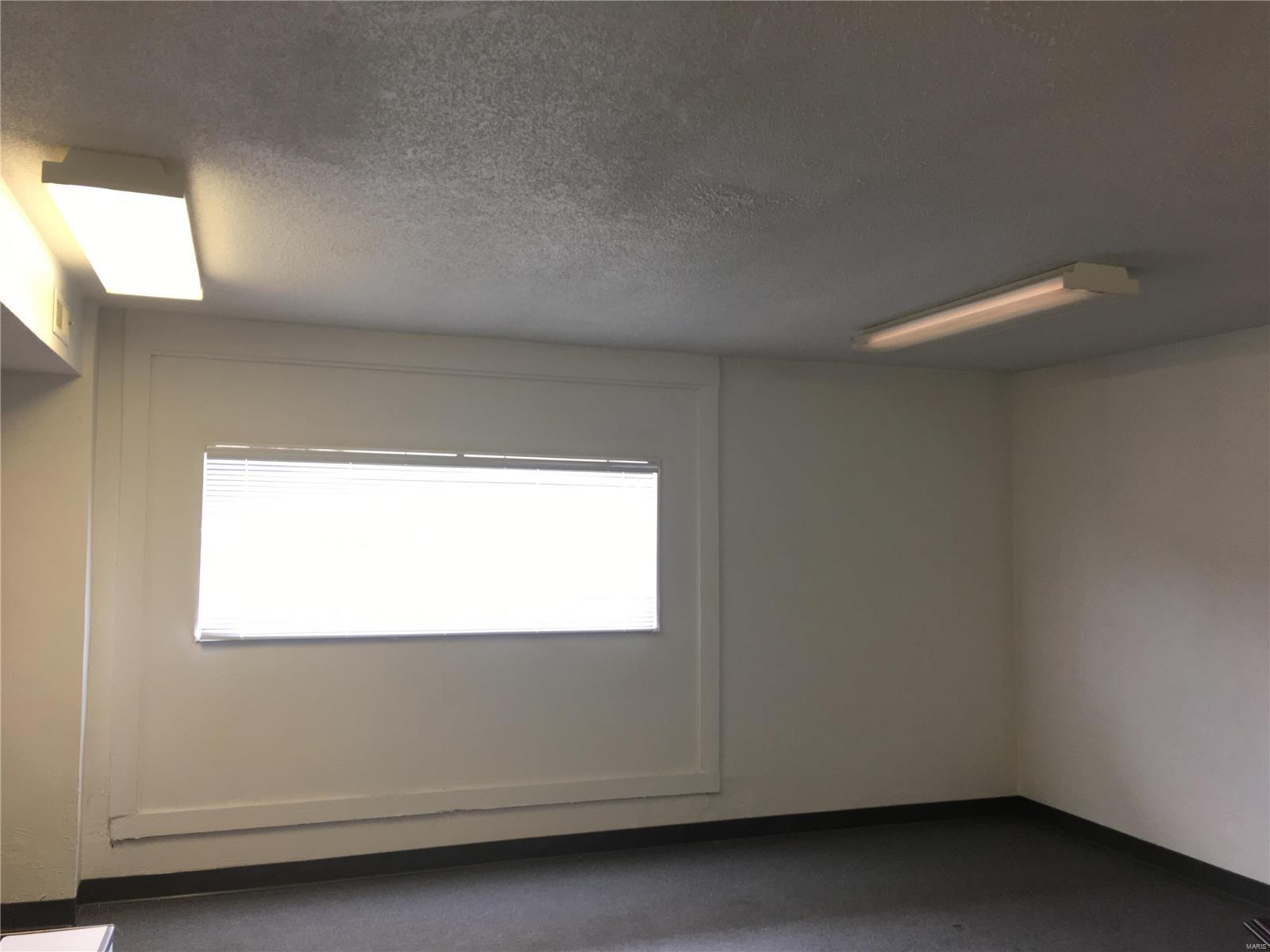 Wm J Adams Sub/Us Surv 315 - Commercial Lease
