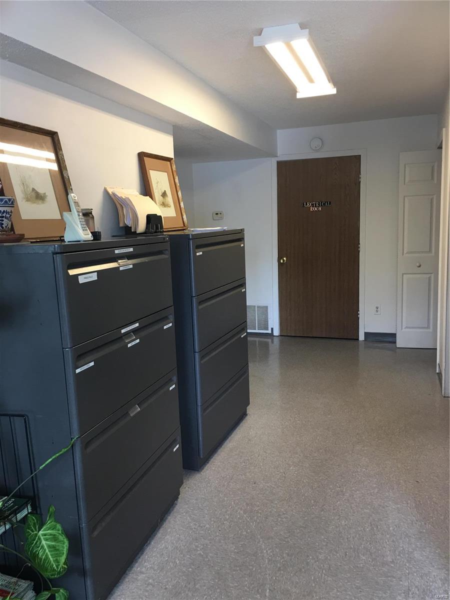 Wm J Adams Sub/Us Surv 315 - Commercial Lease