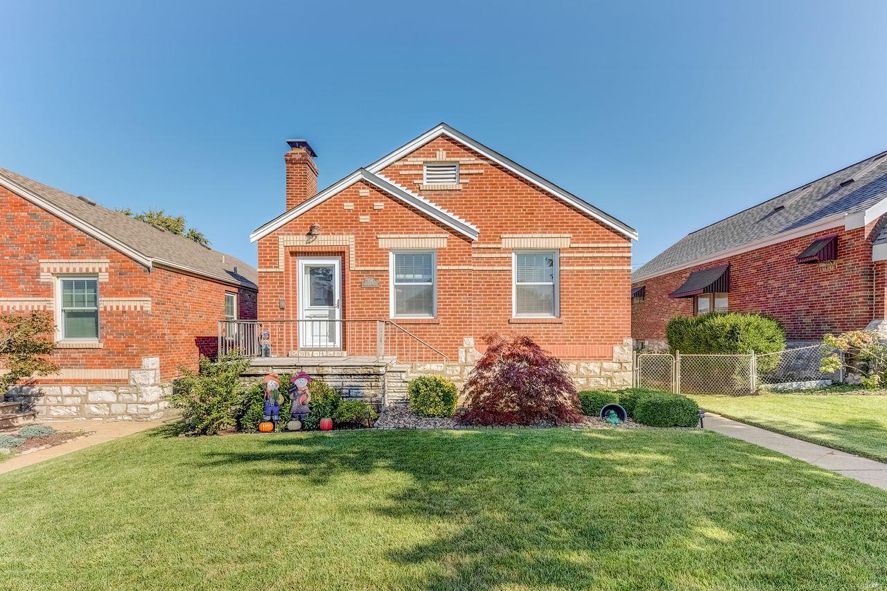 Come check out this predominantly brick home in the desirable Northampton Add neighborhood! This home features beautiful wood floors and a great layout! Most of the main level has been freshly painted (2020)! The dining room is conveniently nestled between the living room and kitchen! The kitchen boasts granite counters and updated cabinets! There is great space in the lower level giving you many possibilities! The fenced in yard has a nice sized patio perfect for gatherings and you'll love the spacious 3 car garage as well! The refrigerator, washer and dryer all stay making your move into this move in ready home even easier! Tour this home and the neighborhood as well and see how close you can be to great parks, restaurants and shopping! Additional Rooms: Sun Room