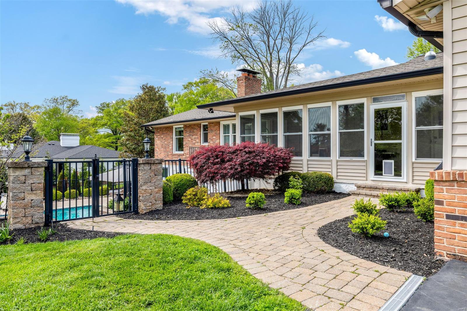 Outer Ladue Drive - Residential