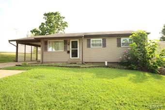 Clean, well maintained ranch in great Arnold location. Ideal starter home for first time home buyers, or if your're considering downsizing in the Arnold area. Hardwood floors throughout the main level except for the kitchen. Main floor full bath features a lightly used walk in tub/shower combo. Just over 300 square feet of partial finish in lower level that can be used as a rec/family room, or possible 4th sleeping area. Vinyl thermal windows. Fully fenced, level lot with a deck and shed. One car carport. Minutes from I-44, Hwy 141, local shopping and Arnold Commons. Move in ready .