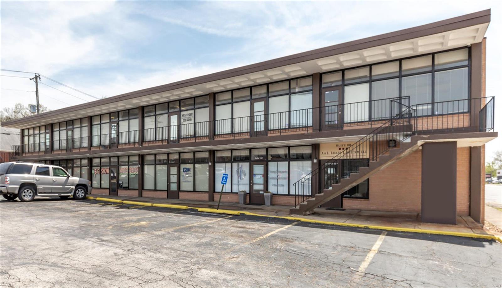 This cash-flowing investment property located on the highly trafficked Hampton Avenue is currently at over 94% occupancy. This sale includes two (2) identical 10,425 S.F. buildings on .7 acres of land. Offered at an 8.7 Cap Rate. Location: City, Corner Location, High Traffic
