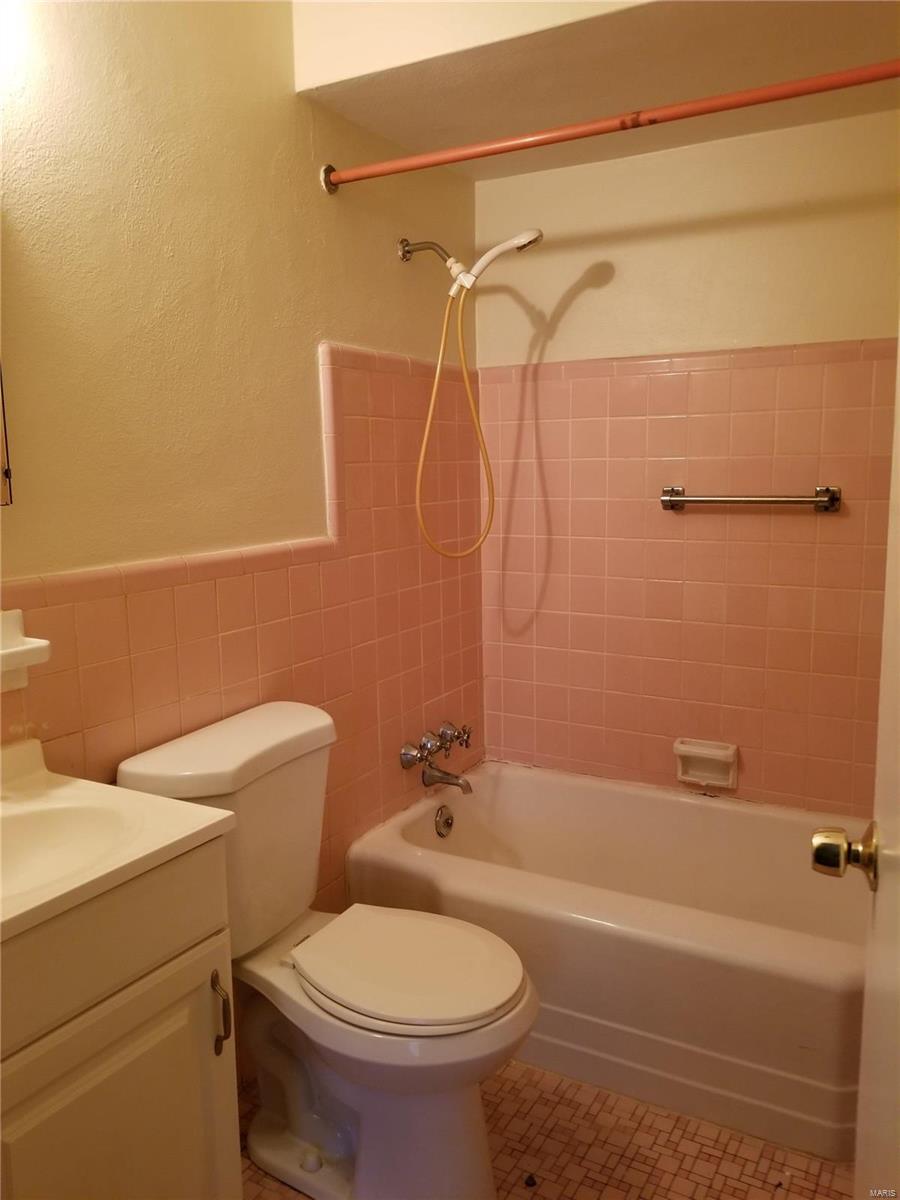St Louis Hills - Residential Lease